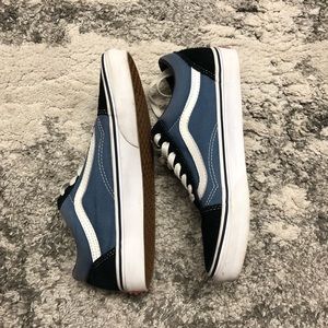 Old Skool Navy and Blue Vans